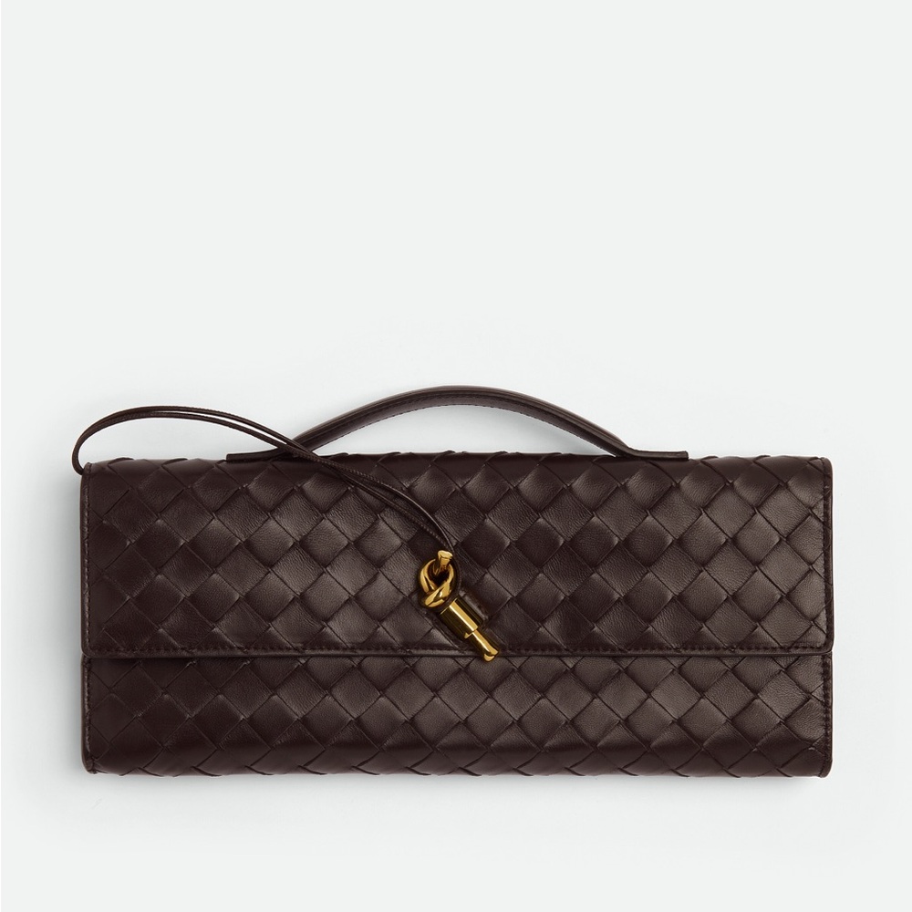Andiamo Clutch - Fondant